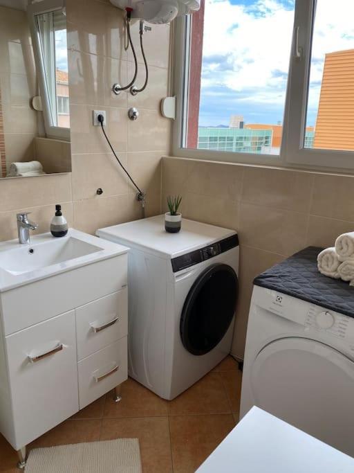 Apartman Dora, Sibenik, Sibensko-Kninska エクステリア 写真
